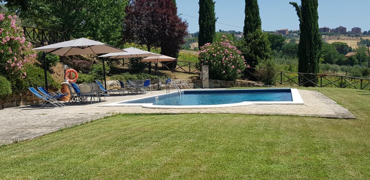Case In Campagna Con Piscina A Τόντι Εξωτερικό φωτογραφία