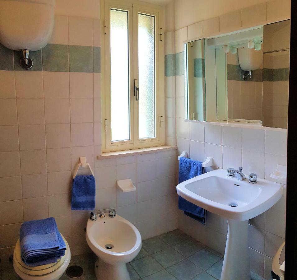 Case In Campagna Con Piscina A Τόντι Εξωτερικό φωτογραφία
